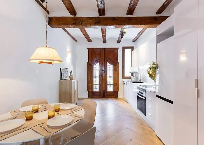 Beautiful Restored House With Terrace Valencia