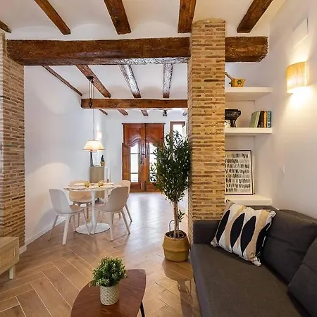 Beautiful Restored House With Terrace Apartment Valencia