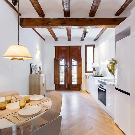 Beautiful Restored House With Terrace Valencia